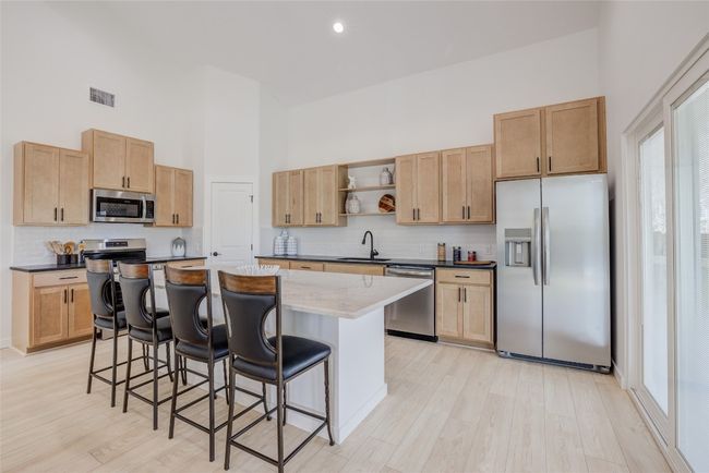 18208 Gregg Bluff Rd, House other with 3 bedrooms, 3 bathrooms and 4 parking in Jonestown TX | Image 6