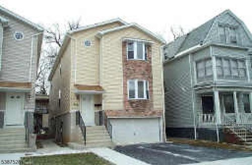 26 Cambridge St, East Orange, NJ, 07018-1921 | Card Image