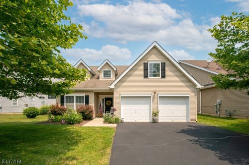 26 Bluffs Ct, Hamburg, NJ, 07419-1525 | Card Image