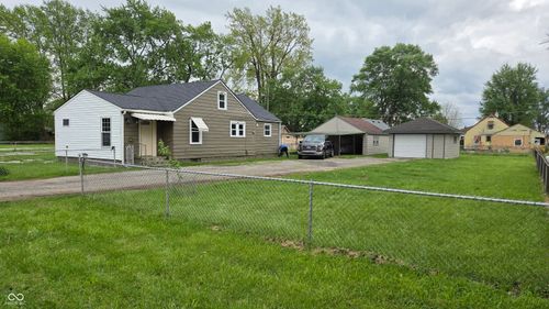 2239 W 28th St, Anderson, IN, 46016-4724 | Card Image