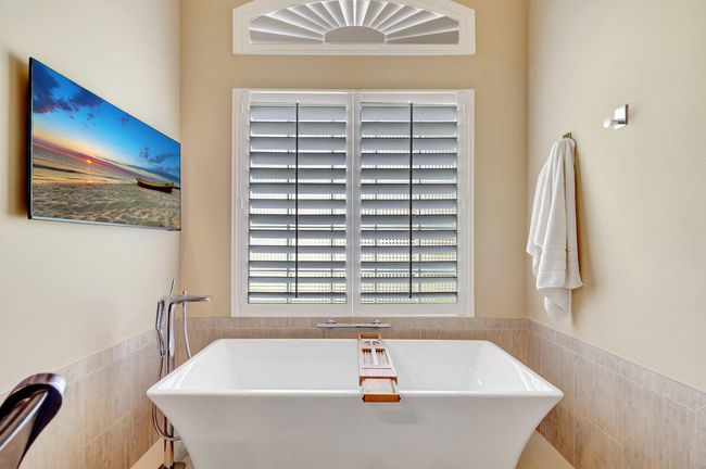 547 Robin Ln, House other with 5 bedrooms, 4 bathrooms and null parking in Jupiter FL | Image 36