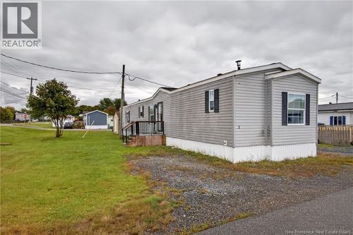 3 Daisy St, Saint John, NB, E2M5M9 | Card Image