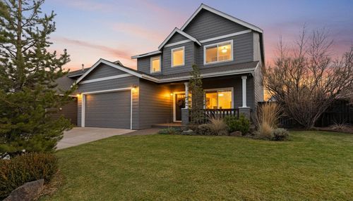 61648 Gemini Way, Bend, OR, 97702-3042 | Card Image