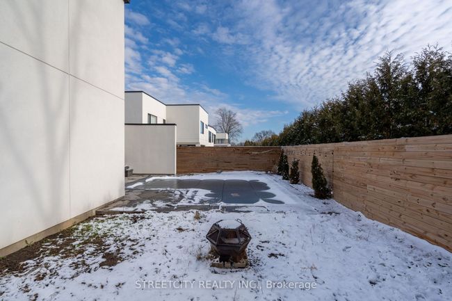 1468 Byron Baseline Rd, House other with 4 bedrooms, 4 bathrooms and 8 parking in London ON | Image 24