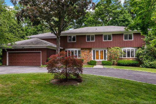 16 Meadow Rd, Scarsdale, NY, 10583-7643 | Card Image