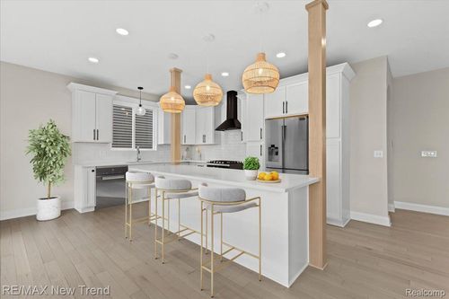 209 Mountain View Ln, Milford, MI, 48380 | Card Image