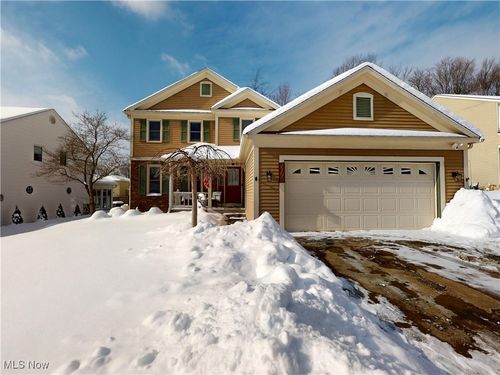 7795 Campton Cir Nw, North Canton, OH, 44720-8329 | Card Image