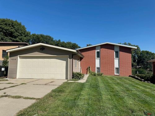 4210 Van Dorn St, Lincoln, NE, 68506-2552 | Card Image