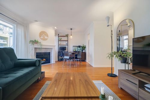 301-1868 E 11th Ave, Vancouver, BC, V5N1Z1 | Card Image