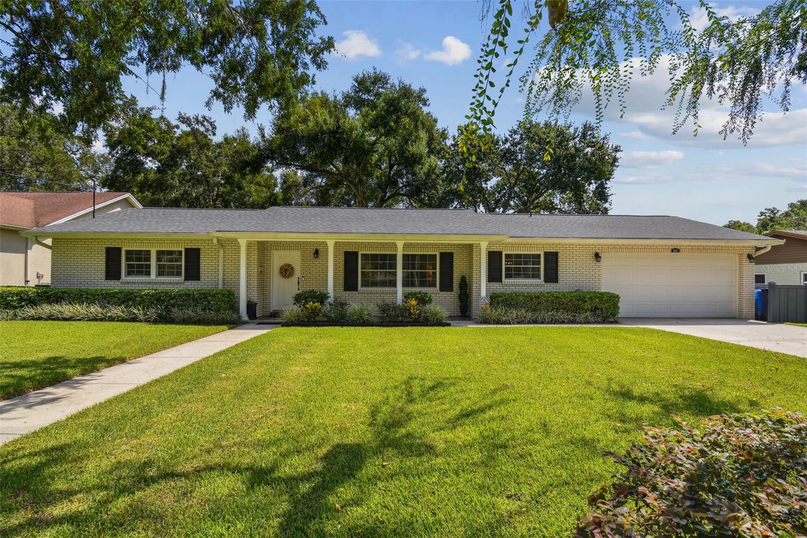 Meadow Ln, Brandon, FL 33511