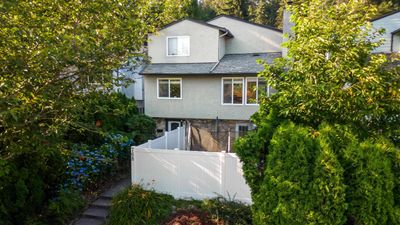 768 Appleyard Crt, House other with 4 bedrooms, 2 bathrooms and 2 parking in Port Moody BC | Image 2