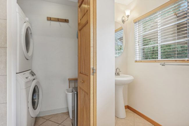 38332 N 8 Th St, House other with 3 bedrooms, 2 bathrooms and 2 parking in Spring Grove IL | Image 15