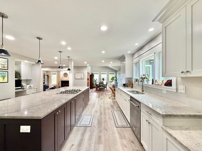 2324 Boulder Ln, House other with 7 bedrooms, 5 bathrooms and null parking in Beloit WI | Image 7