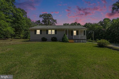 8549 Flippo Dr, FREDERICKSBURG, VA, 22408-0446 | Card Image