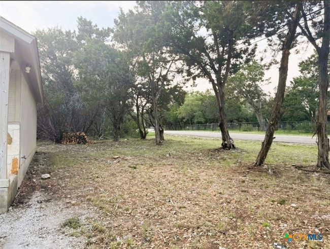 Backside view of home | Image 35