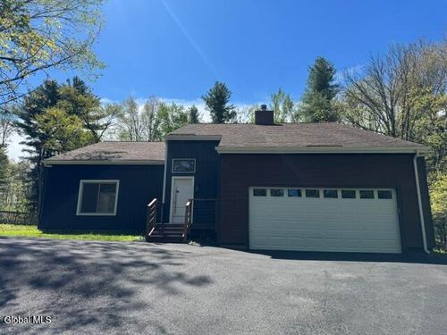 72 Cole Ln, Troy, NY, 12180-7217 | Card Image