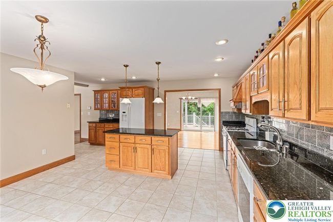 230 W Moorestown Rd, House other with 4 bedrooms, 4 bathrooms and null parking in WIND GAP PA | Image 36