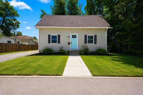 5 Burke St, Nashua, NH, 03060-4723 | Card Image