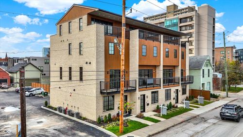527 E North St, Indianapolis, IN, 46204-1635 | Card Image