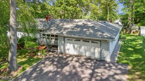 45 Sunset Rd, Bloomingdale, NJ, 07403-1941 | Card Image