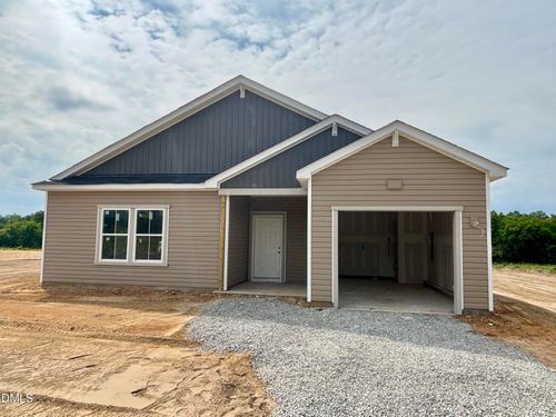 105 Hallwood Drive, Pikeville, NC, 27863 | Card Image