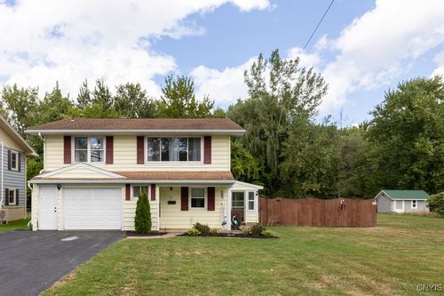 331 Frederick St E, East Syracuse, NY, 13057-2451 | Card Image