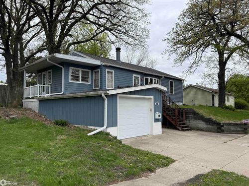 436 W O St, Forest City, IA, 50436-1141 | Card Image