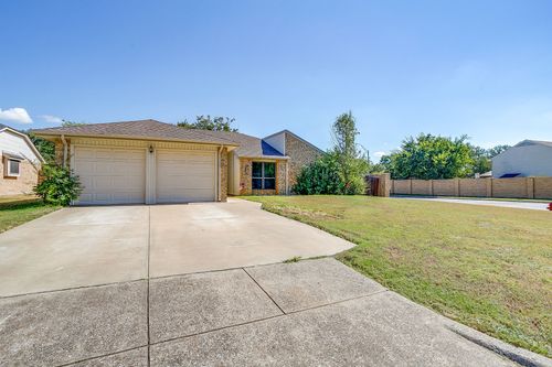 4429 Amherst Ln, Grand Prairie, TX, 75052-4013 | Card Image