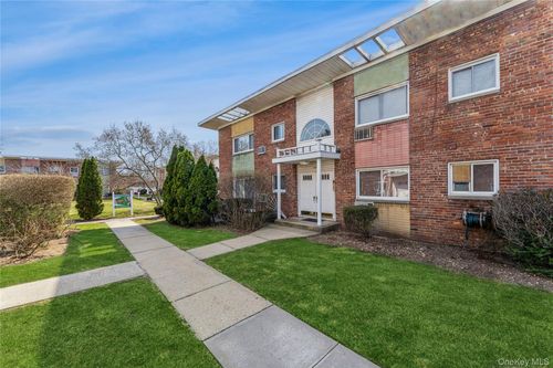 apt-2b-269 N Newbridge Rd, Levittown, NY, 11756-1553 | Card Image