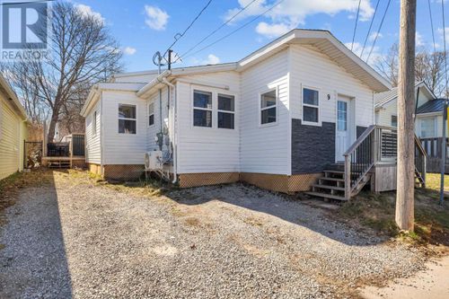 9 Desbrisay, Charlottetown, PE, C1A4H1 | Card Image