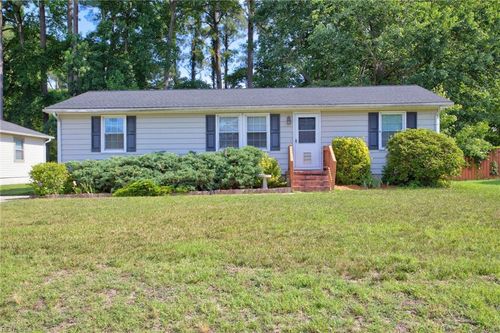 105 Cavalier Dr, Yorktown, VA, 23692-2779 | Card Image
