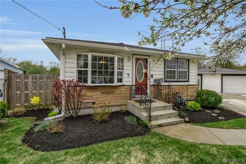 9 Smith Dr, Lackawanna, NY, 14218-3636 | Card Image