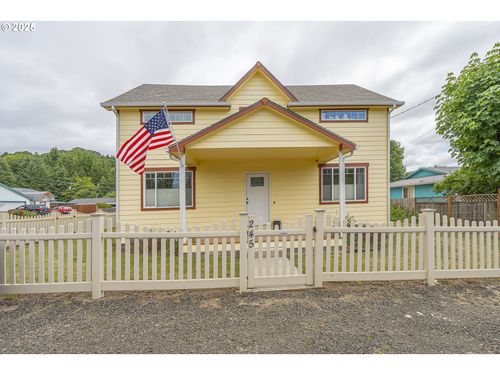245 Ne Balm St, Sheridan, OR, 97378-1504 | Card Image