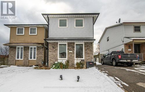 1384 Sharbot St, Oshawa, ON, L1J6N9 | Card Image