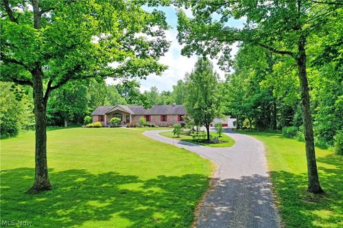 17655 Ellsworth Rd, Lake Milton, OH, 44429-9572 | Card Image