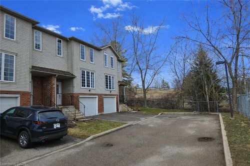 9-600 White Elm Blvd, Waterloo, ON, N2V2V2 | Card Image