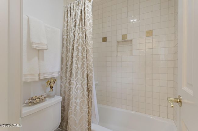 21 Hackamore Rd, Home with 3 bedrooms, 3 bathrooms and null parking in Edwards CO | Image 28