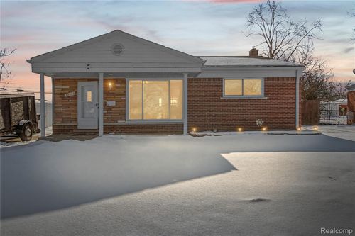 30363 Indigo St, Roseville, MI, 48066-1409 | Card Image