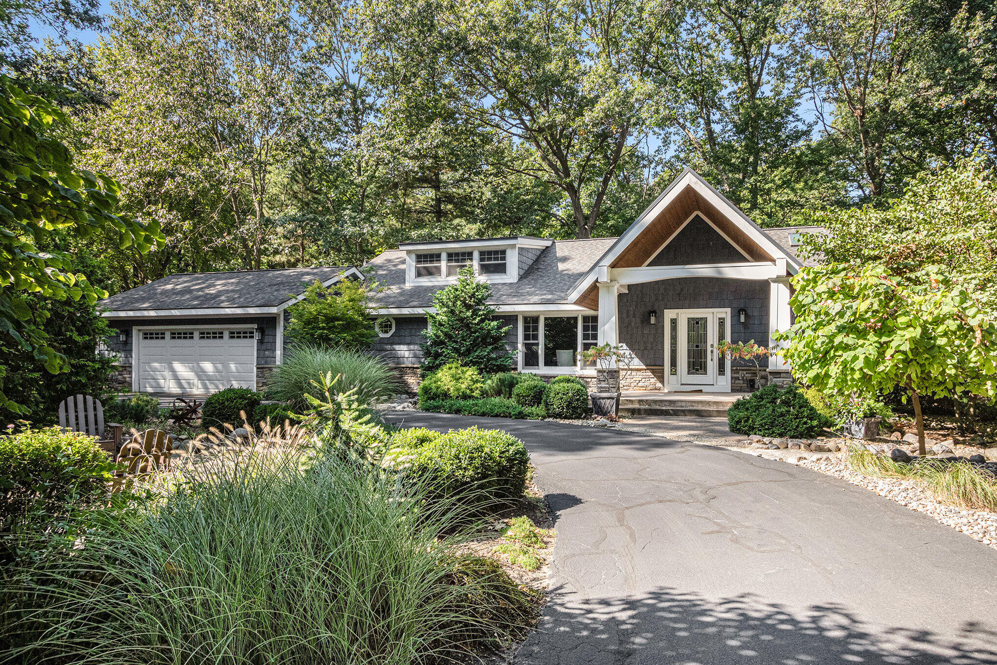 Meadow Wood Dr, New Buffalo, MI 49117