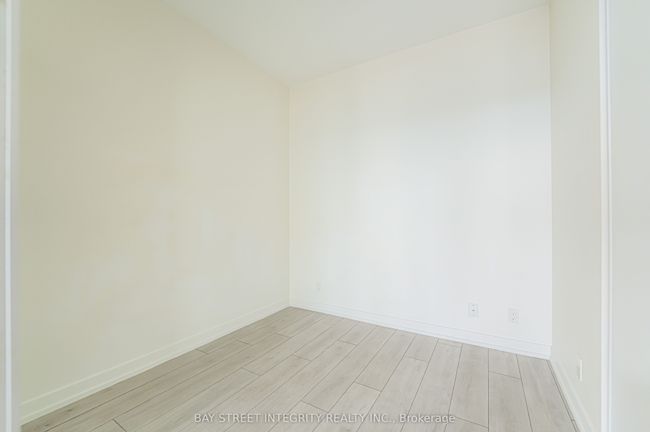 3205 - 5 Buttermill Ave, Condo with 2 bedrooms, 2 bathrooms and null parking in Vaughan ON | Image 7