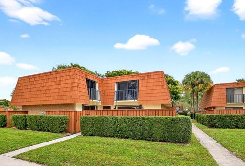 304 Live Oak Lane, Boynton Beach, FL, 33436 | Card Image
