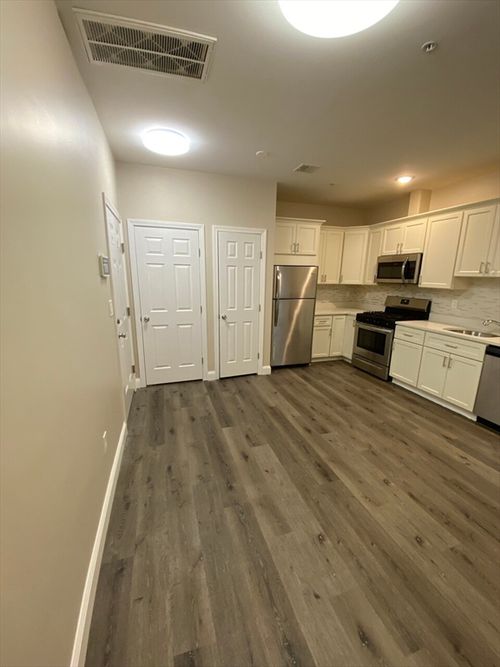 305-191 N Common St, Lynn, MA, 01905-2516 | Card Image