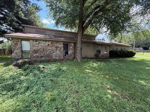 5060 Eagles Nest Ln, Bartlett, TN, 38002-8009 | Card Image