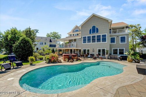68 Seneca Pl, Oceanport, NJ, 07757-1540 | Card Image
