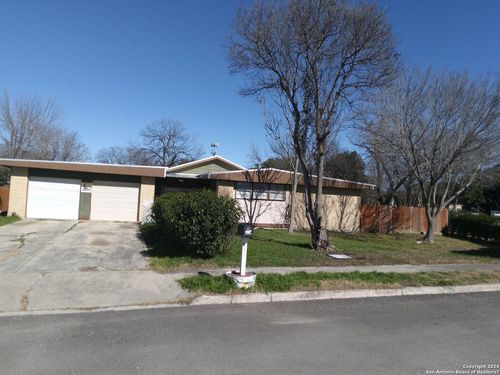 5295 Round Table Dr, San Antonio, TX, 78218-2827 | Card Image