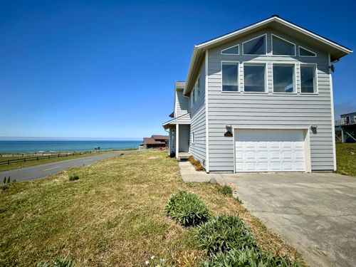 5 Clam Ct, Whitethorn, CA, 95589-9153 | Card Image