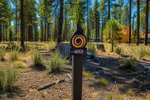 482-17736 Preservation Loop, Bend, OR, 97707-1998 | Card Image
