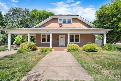 207 W Main St, Maiden, NC, 28650-1238 | Card Image