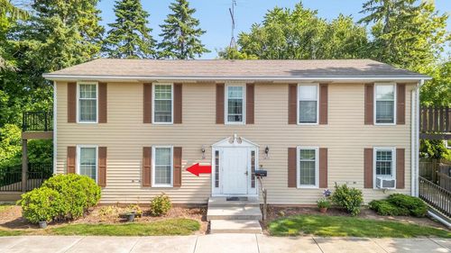 a-3914 Country Place, Sheboygan, WI, 53081 | Card Image