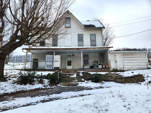 105 Baltimore St, New Baltimore, PA, 15553-1001 | Card Image